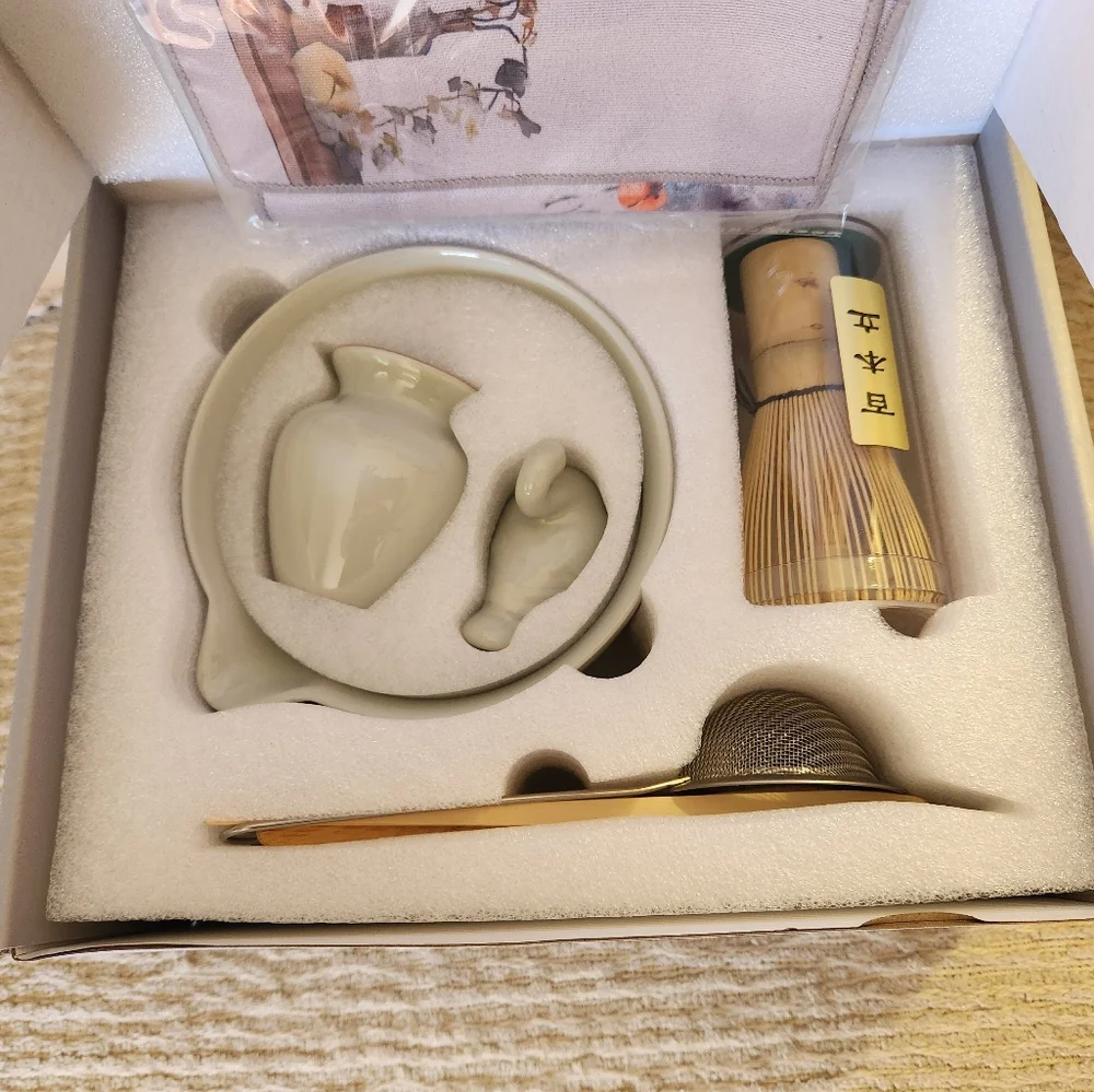 Japanese Matcha Set, Matcha Bowl with Pouring Spout, Matcha Whisk, Tea Scoop